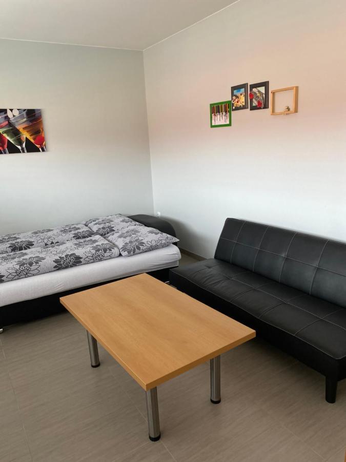 Apartman Hustopeče Exterior foto
