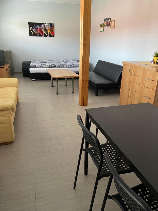 Apartman Hustopeče Exterior foto
